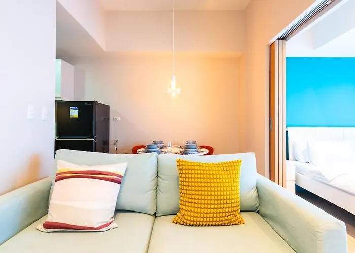Modern Minimalist Uptown Parksuites 1br Apartment