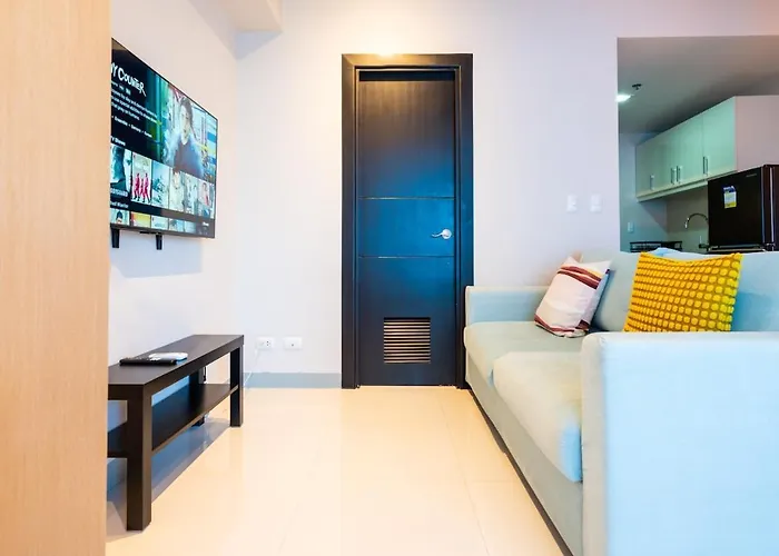 Apartment Modern Minimalist Uptown Parksuites 1br