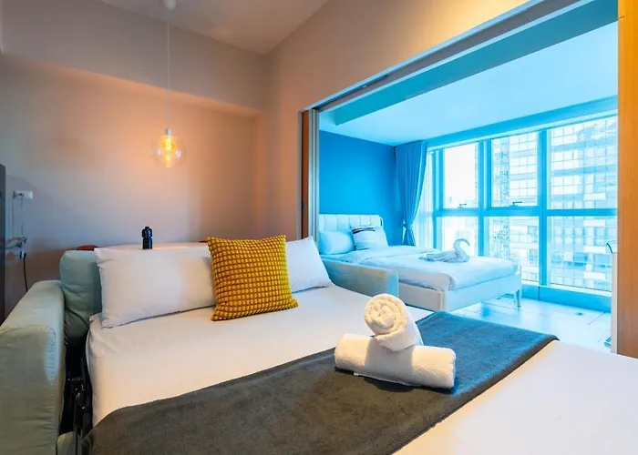 Modern Minimalist Uptown Parksuites 1br Apartment Manila