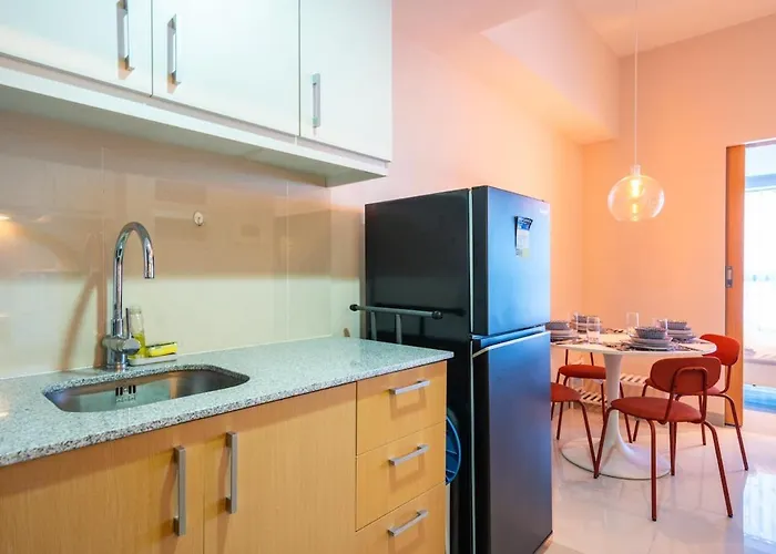 Apartment Modern Minimalist Uptown Parksuites 1br *