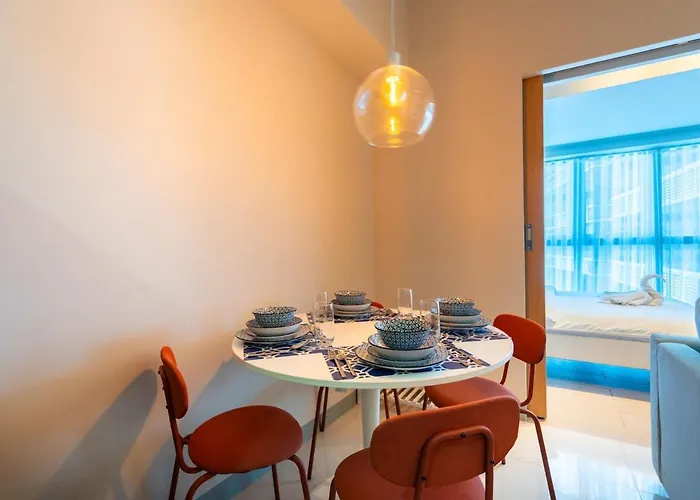 Modern Minimalist Uptown Parksuites 1br Manila