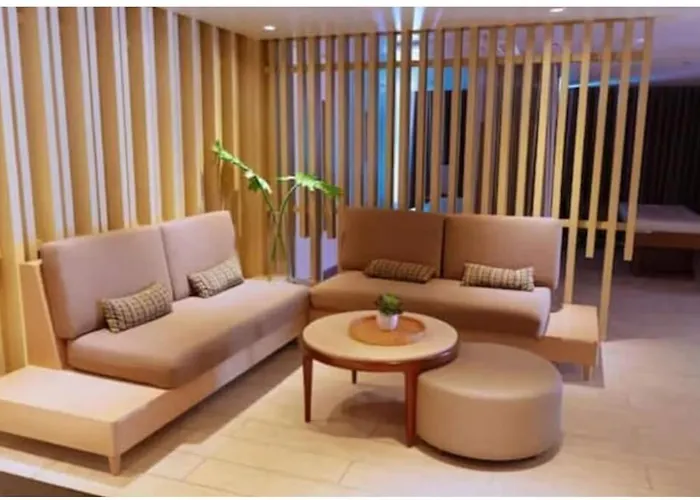 Modern Minimalist Uptown Parksuites 1br * Manila