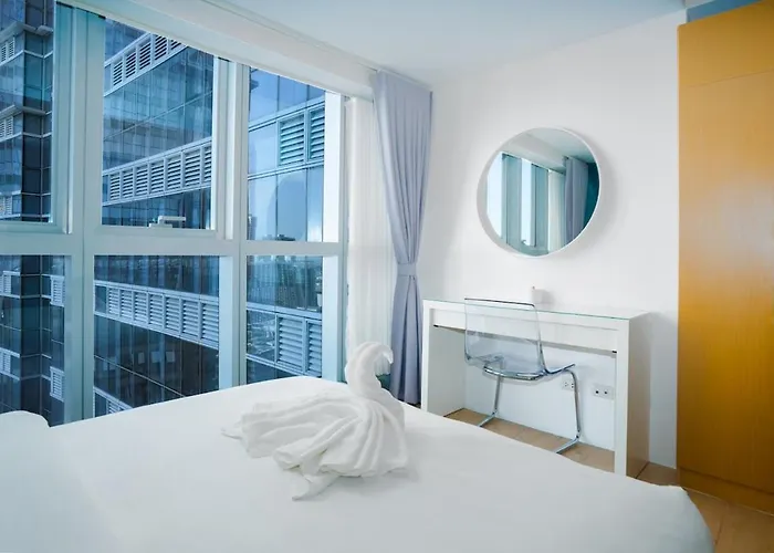 Apartment Modern Minimalist Uptown Parksuites 1br Manila
