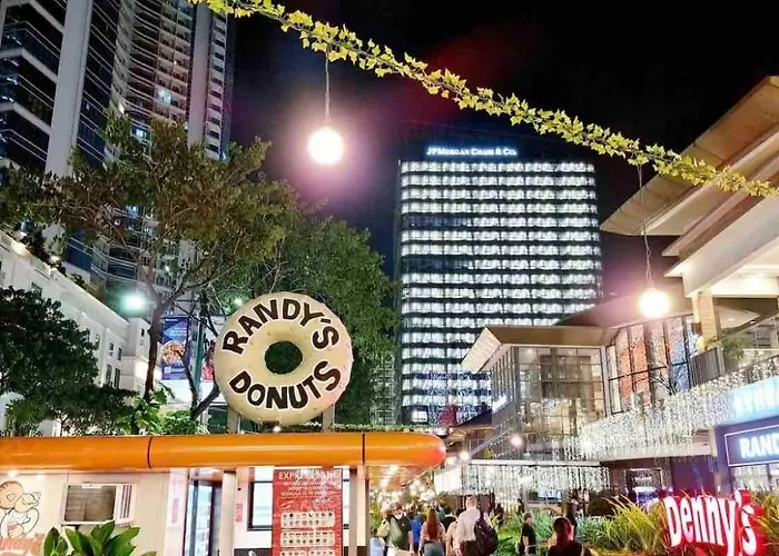 Modern Minimalist Uptown Parksuites 1br * Manila