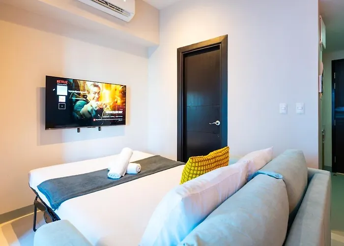 Apartment Modern Minimalist Uptown Parksuites 1br Manila