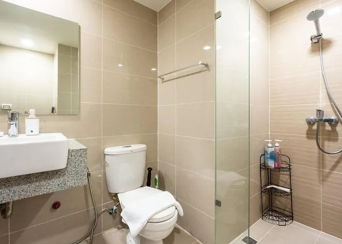 Modern Minimalist Uptown Parksuites 1br * Manila