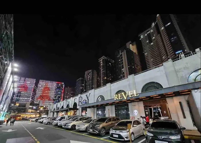 Modern Minimalist Uptown Parksuites 1br Apartment Manila