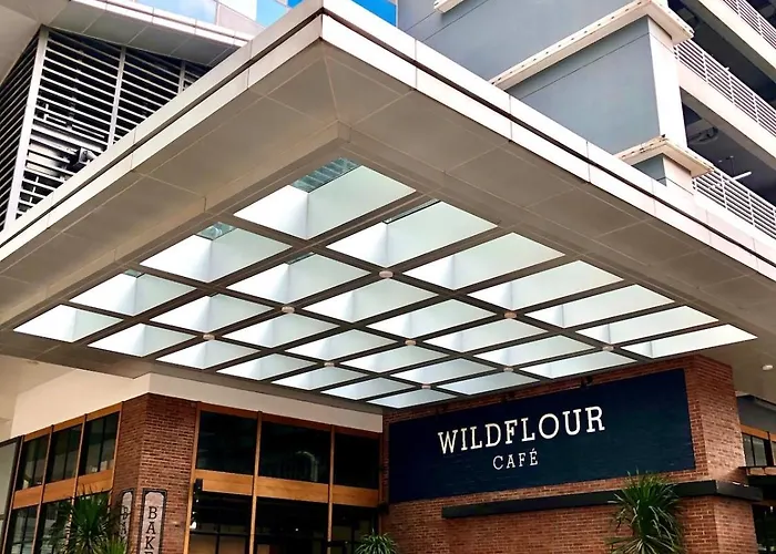 Modern Minimalist Uptown Parksuites 1br Manila