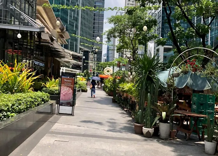 Modern Minimalist Uptown Parksuites 1br * Manila